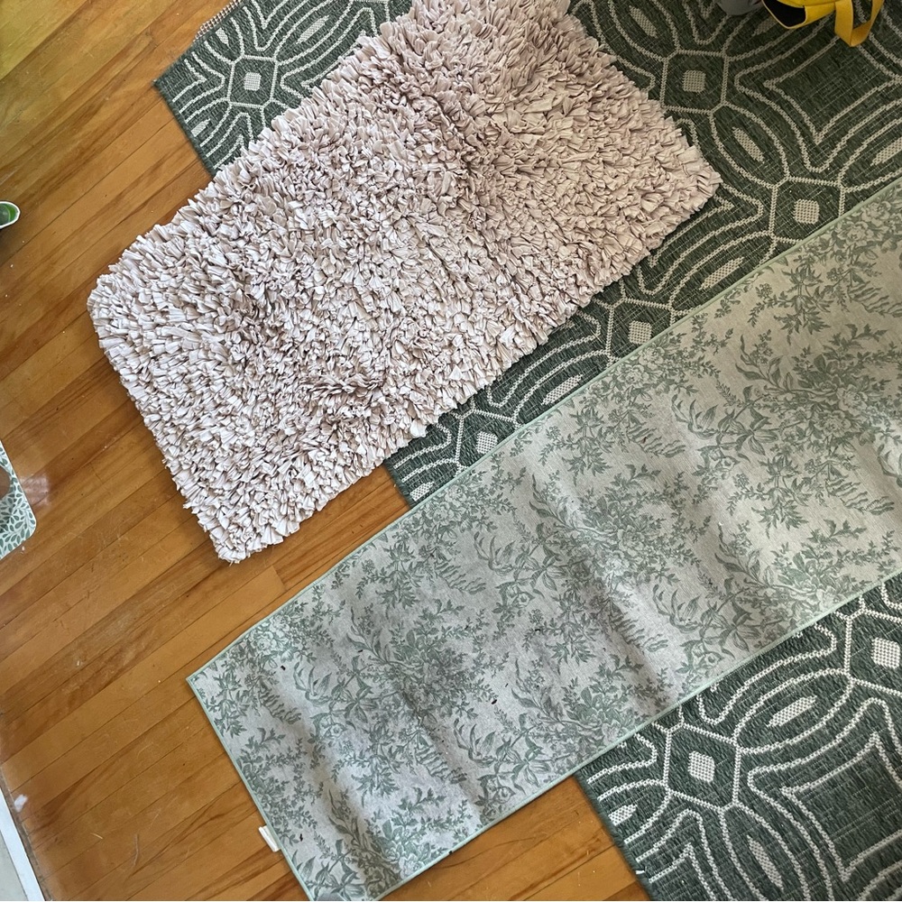 Set of two rugs!